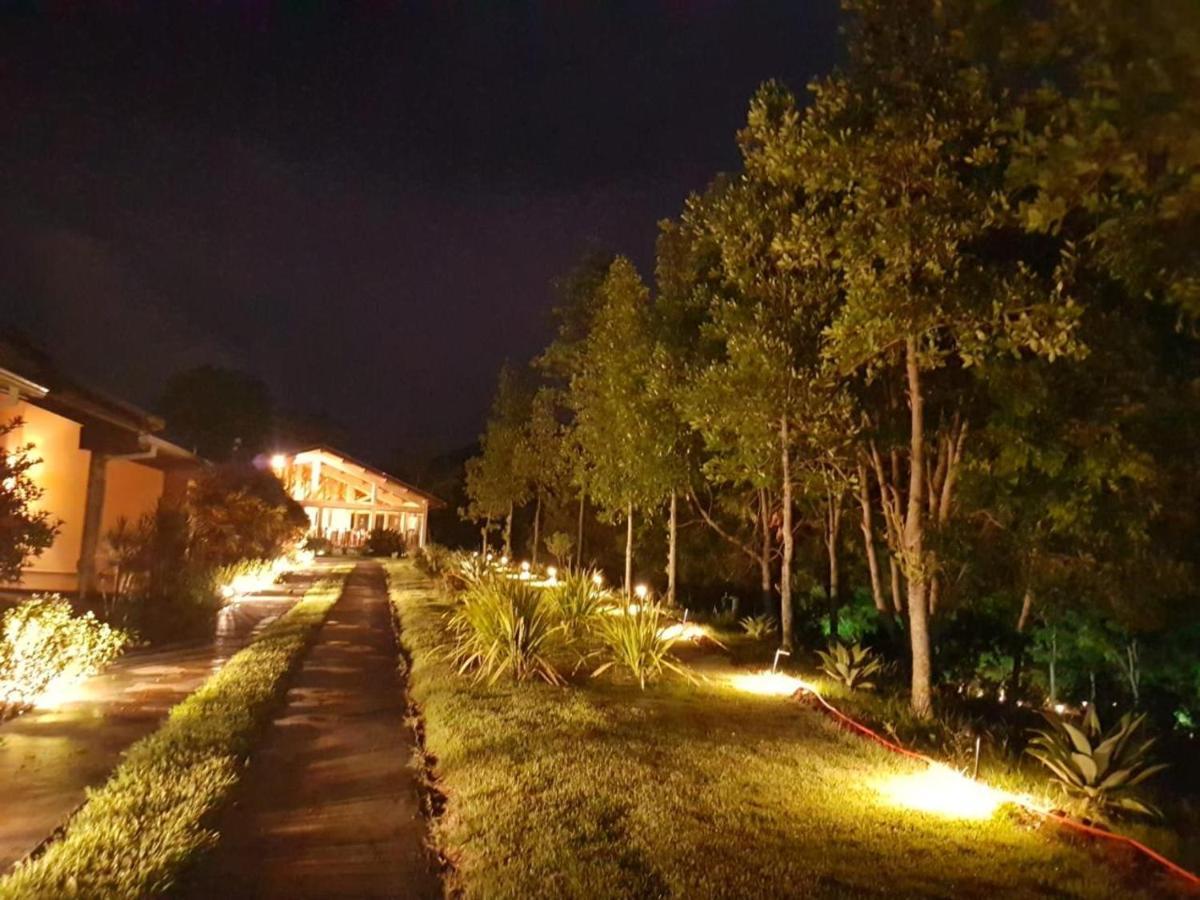 Pousada Fazenda Peroba Rosa Pedregulho Buitenkant foto